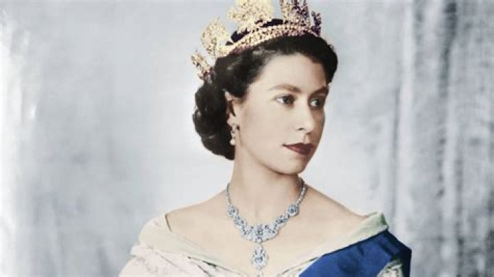 Does Queen Elizabeth II rule the world?