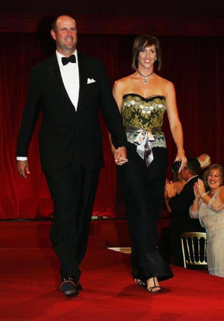 Does Stewart Cink wife have cancer?