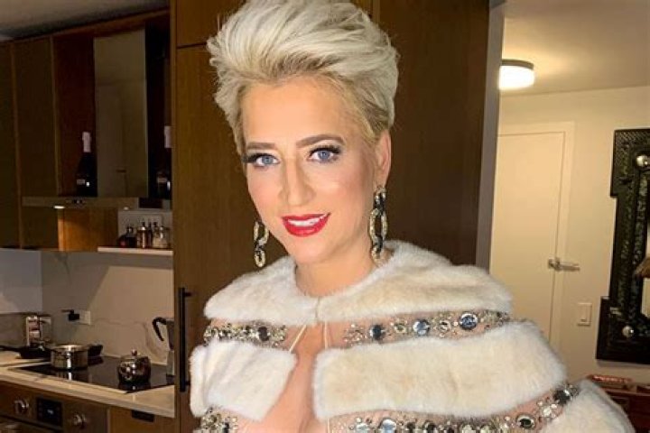 Dorinda Medley in Bathing Suit Says "I Miss Being on Vacation" — Celebwell