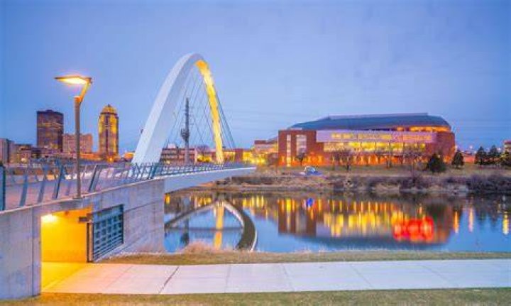 Dr. Andrew Stoltze, MD – Iowa City, IA