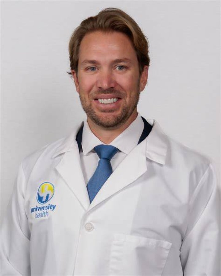Dr. Ashley Deschepper, MD – Kansas City, MO