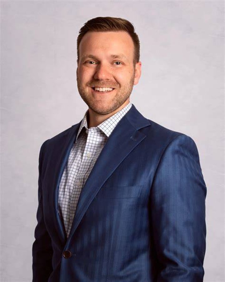 Dr. Douglas Stanford, MD – Waterloo, IA