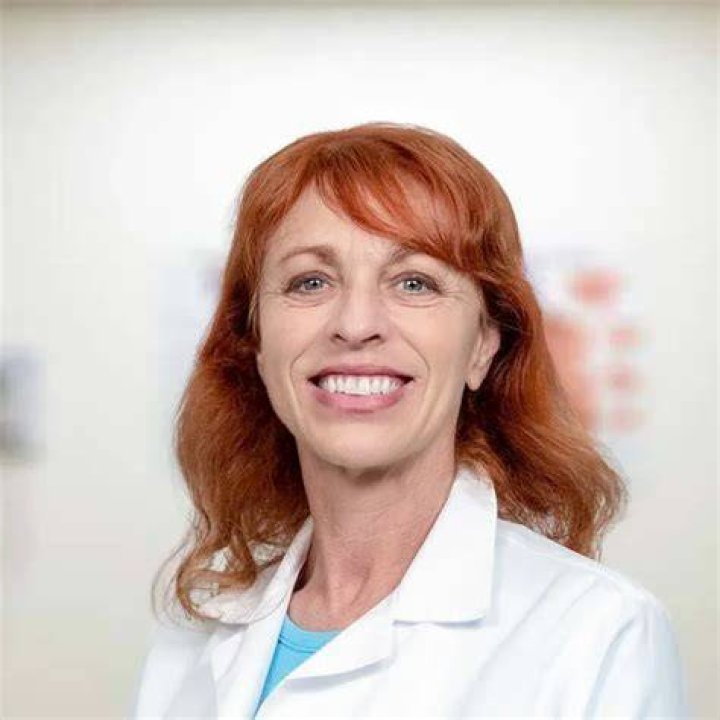 Dr. Elizabeth Dickinson, MD – Hixson, TN