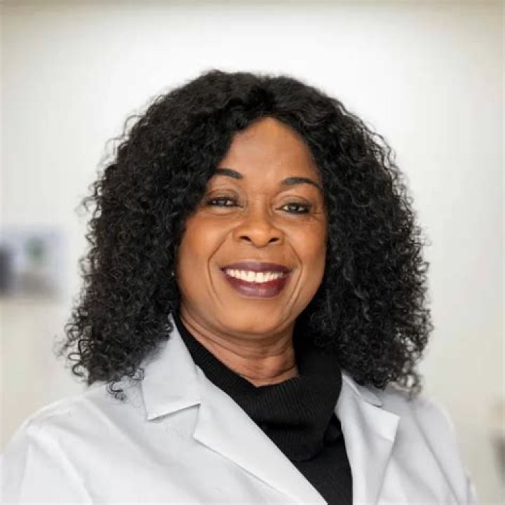 Dr. Erwinn Bondareff, MD – Alexandria, VA
