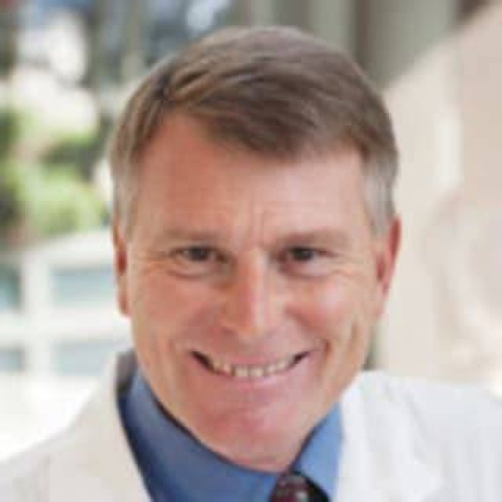 Dr. Julian Arroyo, MD – Lakewood, WA