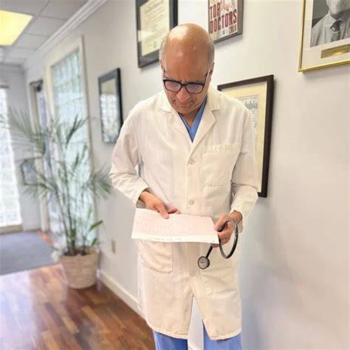 Dr. Manoj Khandelwal, MD – Bensalem, PA