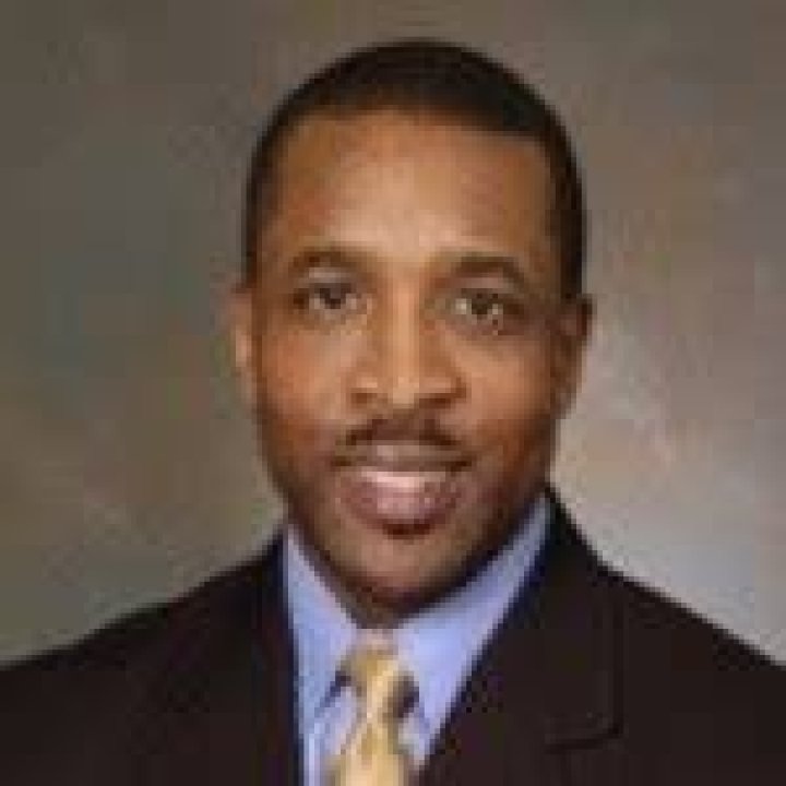 Dr. Quinton Moss, MD – Hamilton, OH