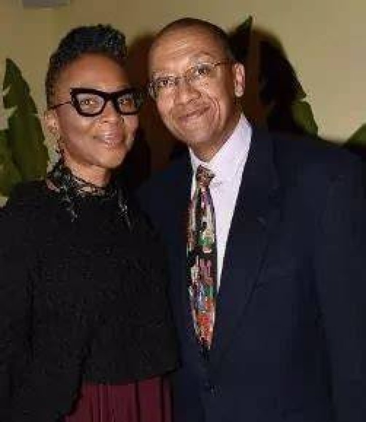 Dr. Roy Jonathan Cobb [Radiologist] Wiki, Wife, Net Worth, Age & More