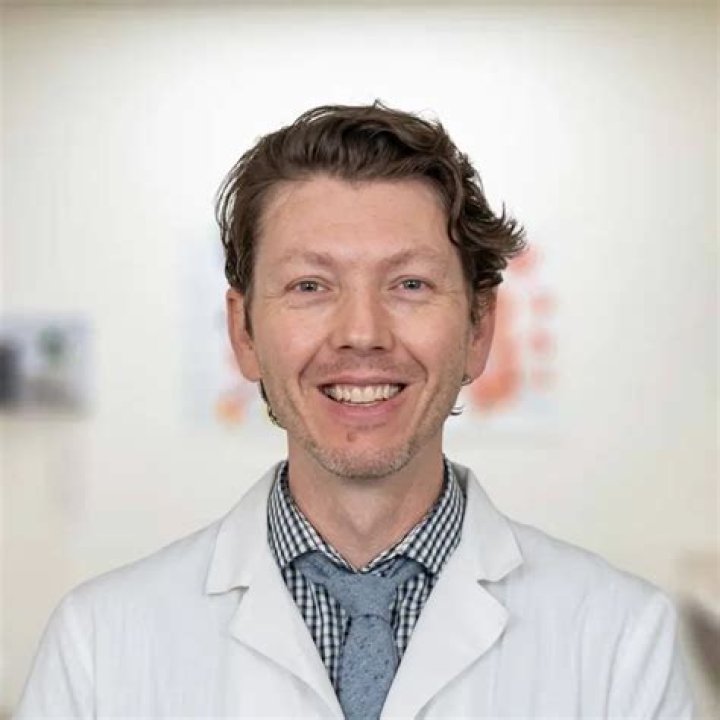 Dr. Victor Perez Sr., MD – Overland Park, KS