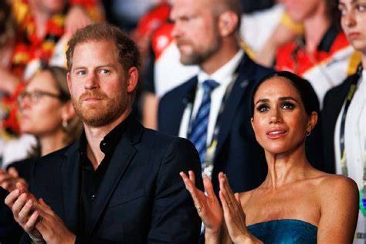 Elton John Reportedly Knew About Meghan And Harry’s UK Exit Before The Queen