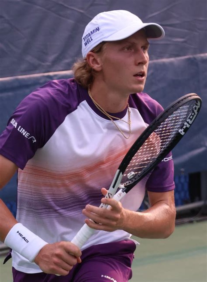 Emil Ruusuvuori age, height, nationality, coach, ranking, titles, Instagram, prize money, net worth