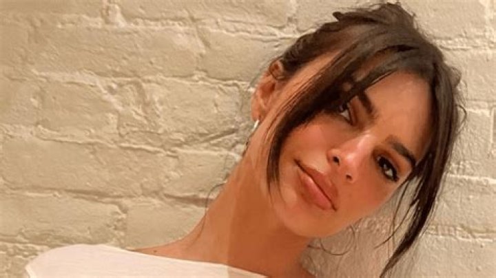 Emily Ratajkowski Shares Swimsuit Photo From the Legs Down