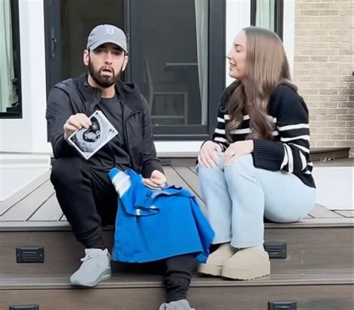 Eminem’s Daughter, Hailie Scott Mathers, Shares A Sizzling Picture From Lollapalooza And Some Stans Are Afraid To Comment