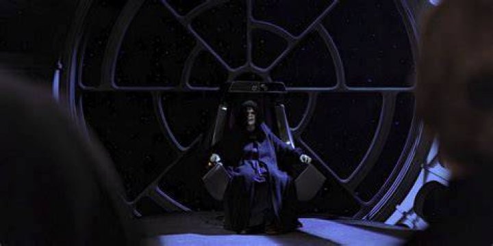 Empress Rey Takes Palpatine’s Throne In Star Wars: The Rise Of Skywalker BTS Image