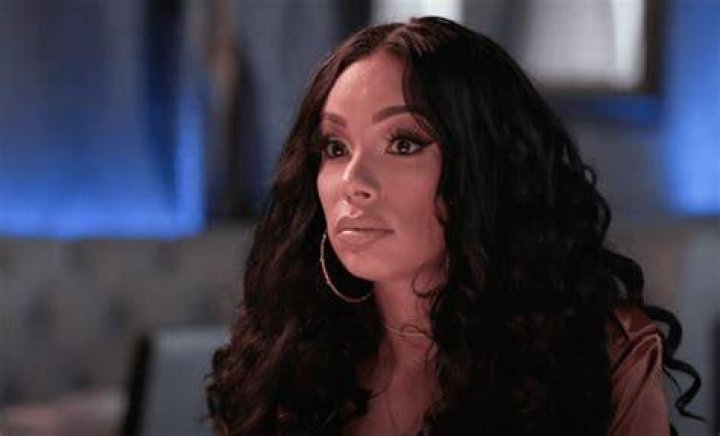 Erica Mena Puts Her Best Asset On Display In This Pastel Skin-Tight Outfit And Impresses Fans – Safaree Is One Lucky Guy