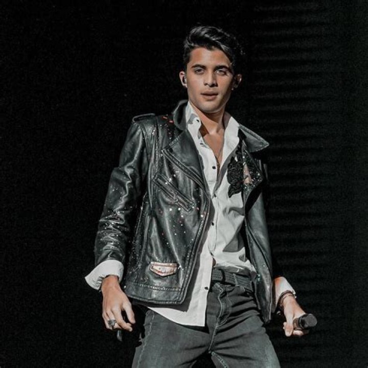 Erick Brian Colon - Bio, Facts, Family of Singer, Instagram Star