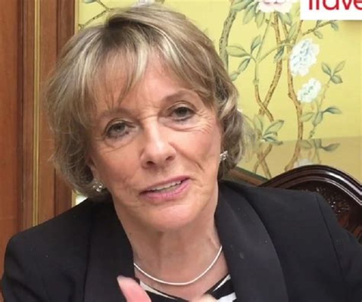 Esther Rantzen Biography - Facts, Childhood, Family Life & Achievements