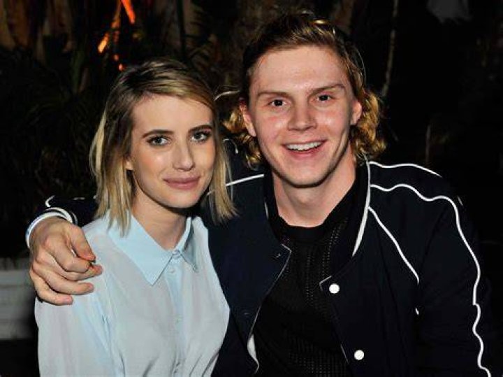 Evan Peters girlfriend: Does Evan Peters have a girlfriend?