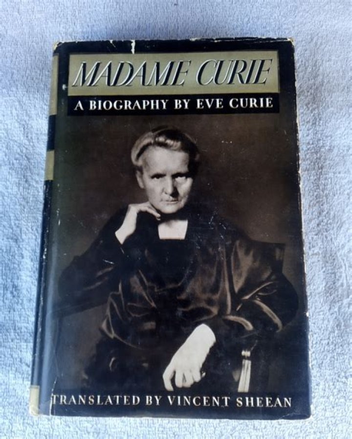 Ève Curie Biography - Facts, Childhood, Family Life & Achievements