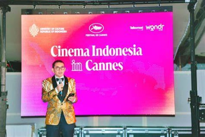 Famous Indonesian Film & Theater Personalities