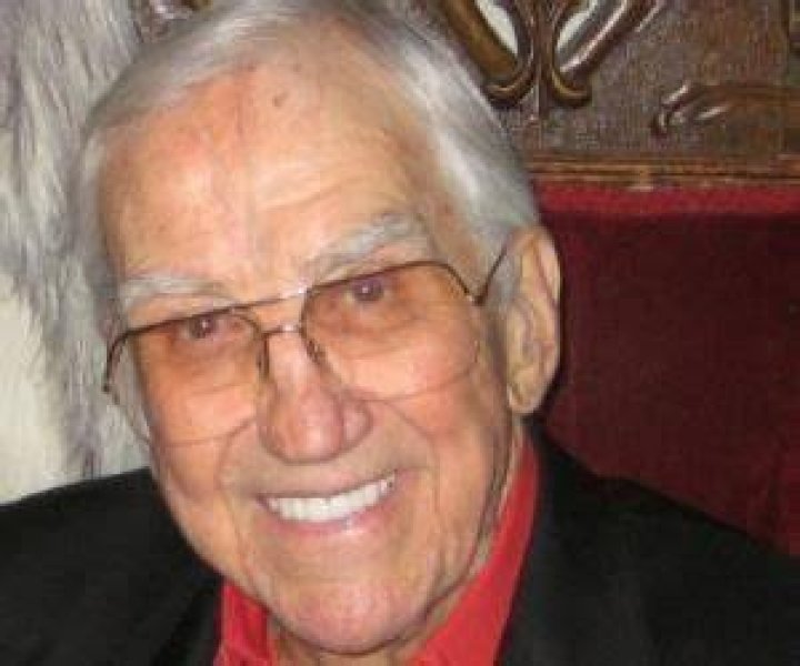 Famous People From Michigan & Celebs Born In Michigan.