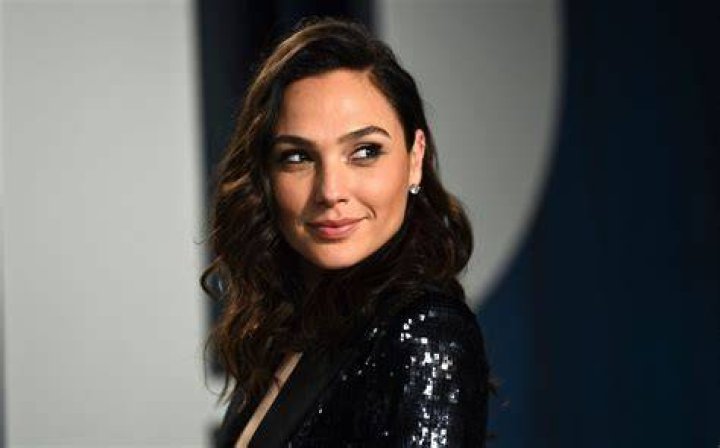 Gal Gadot Addresses The Whitewashing Concerns Over Her Cleopatra Casting