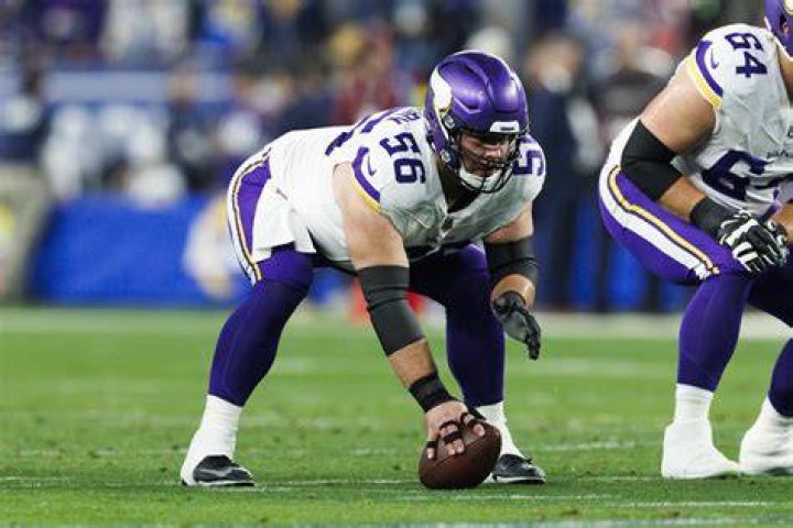 Garrett Bradbury contract, salary and net worth explored