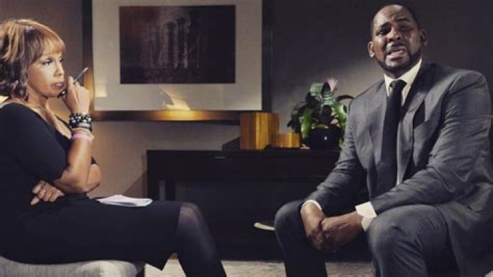 Gayle King Draws Praise For Keeping Her Cool During Eruptive R. Kelly Interview