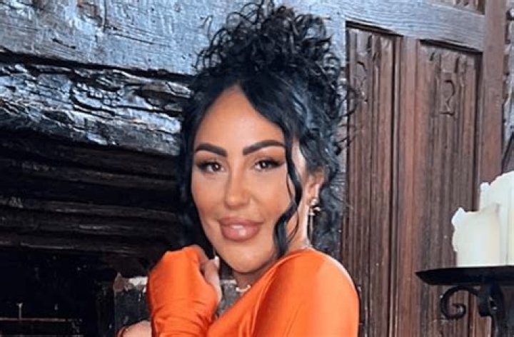 Geordie Shore Star Sophie Kasaei Shares Swimsuit Photo Quoting Family Guy