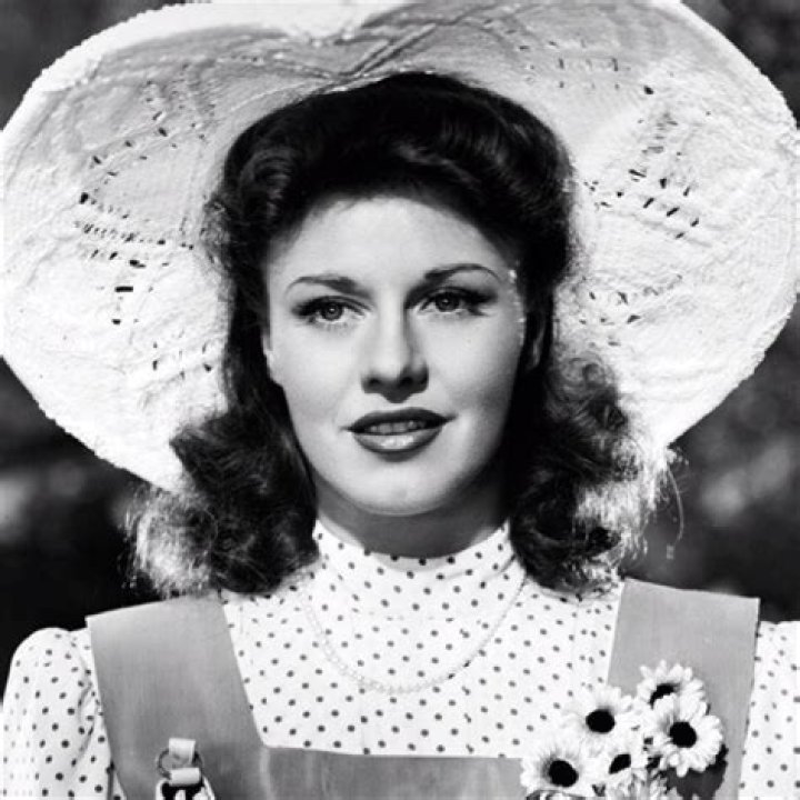 Ginger Rogers Biography - Facts, Childhood, Family Life & Achievements