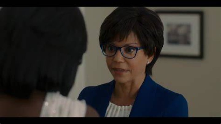 Gloria Reuben Biography - Facts, Childhood, Family Life & Achievements