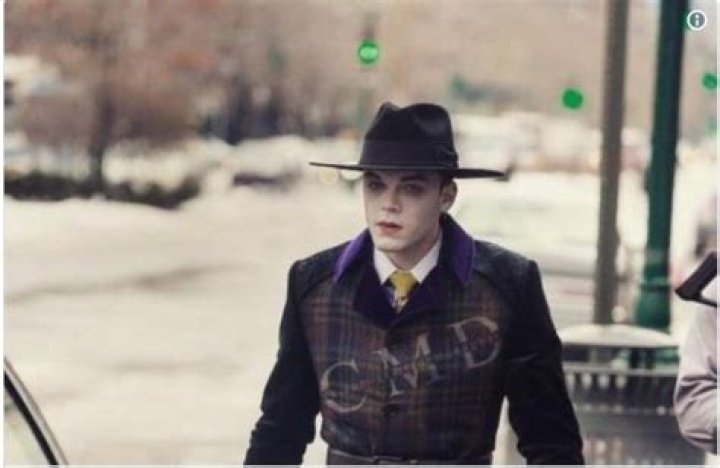 Gotham Set Pics Confirm Cameron Monaghan As The Joker