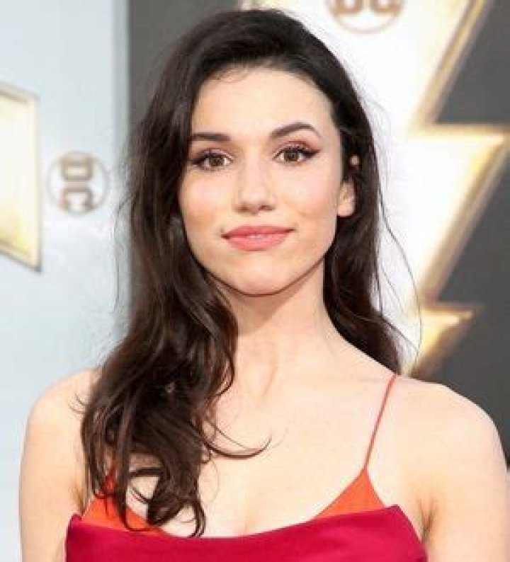 Grace Fulton Height Weight Shoe Size Body Measurements Family Facts