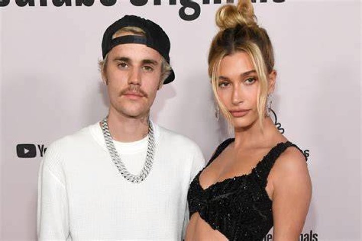 Hailey Baldwin Opens Up About Justin Bieber’s Lyme Disease Diagnosis And Revels How It’s Affected Her!