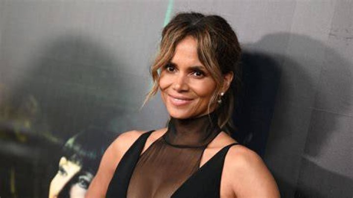 Halle Berry in Bathing Suit is "On Cloud Wine" — Celebwell