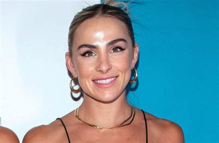 Hanna Cavinder in Bathing Suit Turns "Twenty-Two!" with Sister Haley — Celebwell