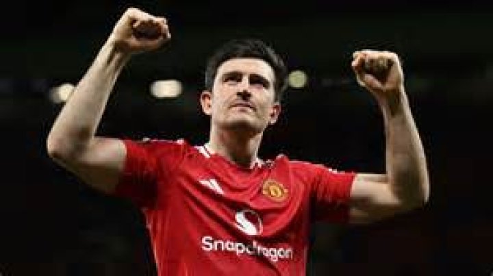 Harry Maguire salary per week at Manchester United