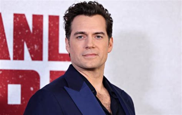 Henry Cavill Rumored To Have Met With Marvel For MCU Role