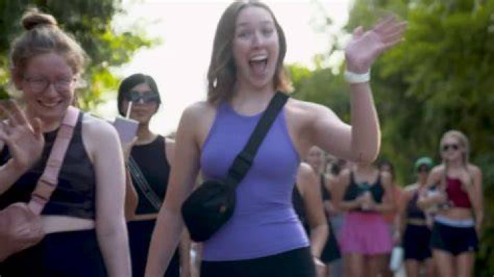 ‘Hot Girl Walks’ are stepping up all over Texas, and there’s a very good reason why