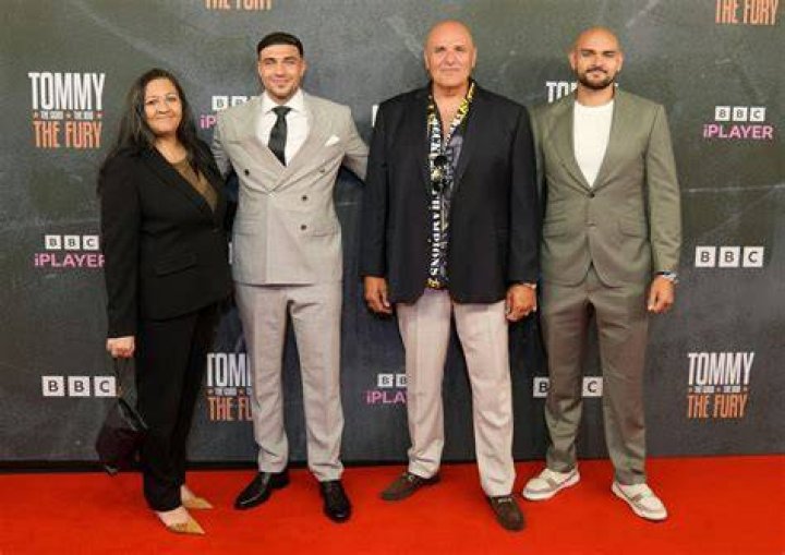 How Many Brothers Does Tyson Fury Have? – Celebrity