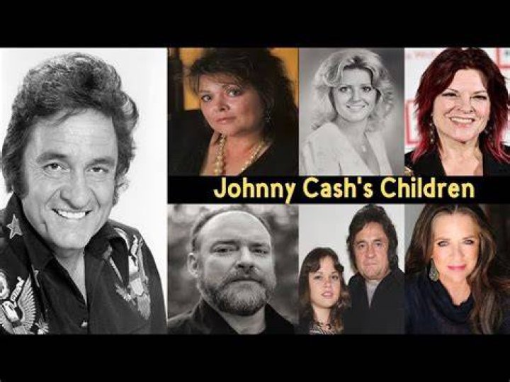 How many sisters did Johnny Cash have?