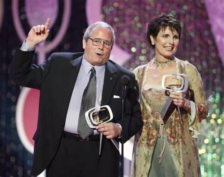 
How Much Money Does Desi Arnaz Jr Make? Latest Income Salary

