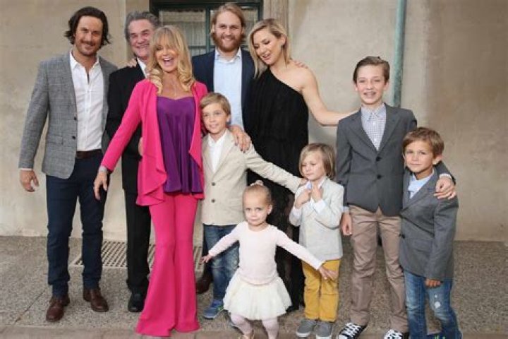 
How Much Money Does Kate Hudson Make? Latest Income Salary
