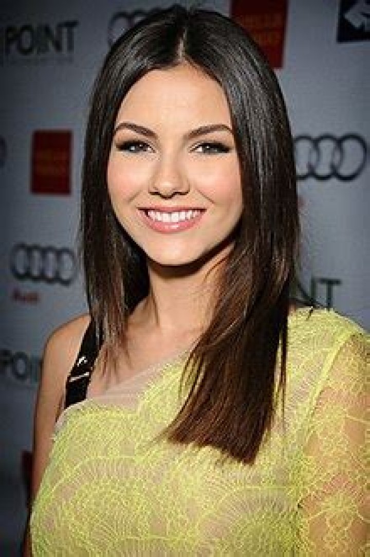 
How Much Money Does Victoria Justice Make? Latest Income Salary

