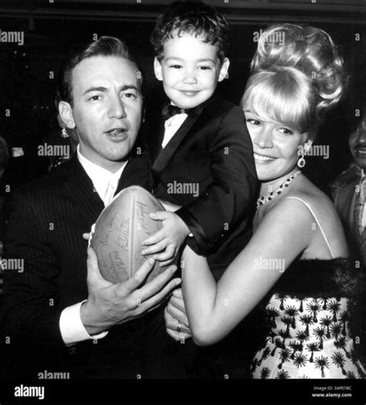 How much older was Bobby Darin than Sandra Dee? – Celebrity