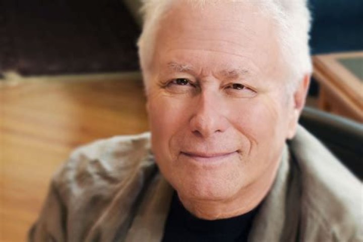 How rich is Alan Menken? – Celebrity