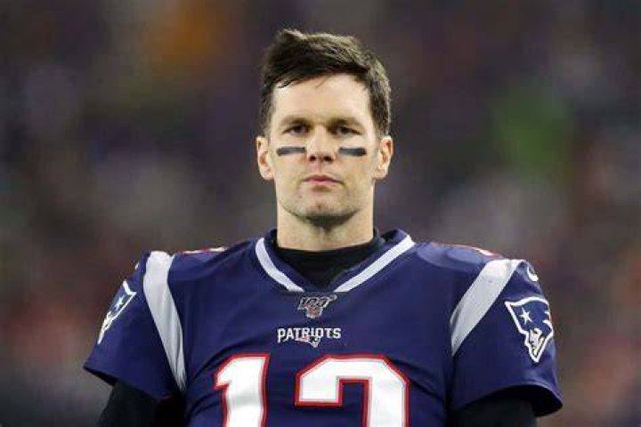 How tall is Tom Brady?