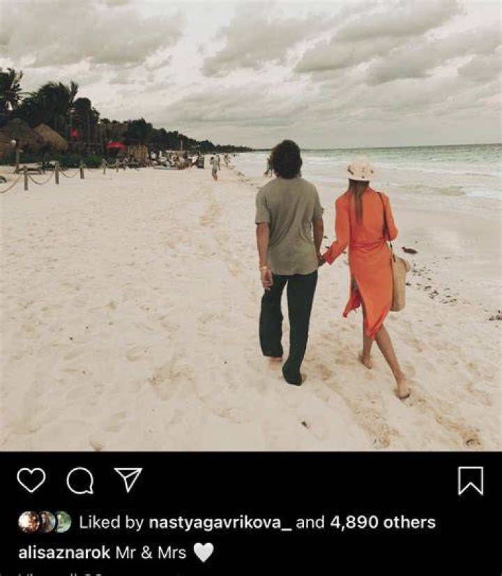 Is Artemi Panarin married to Alisa Znarok?