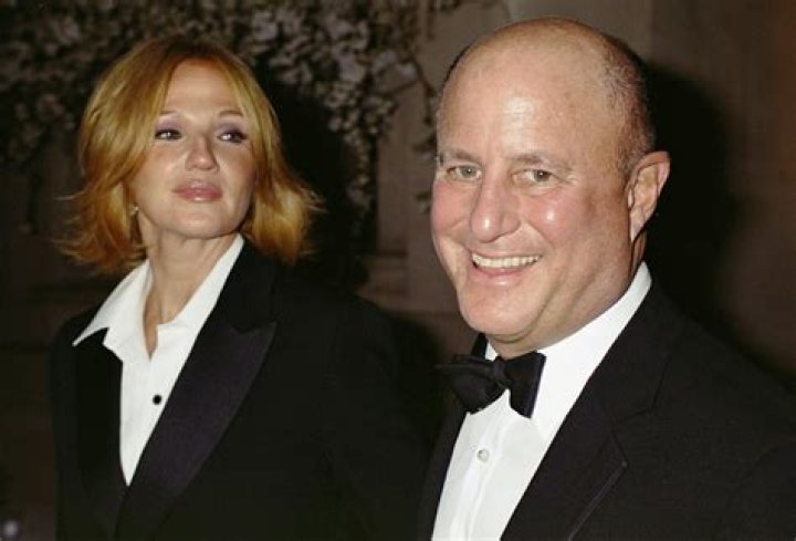 Is Ellen Barkin still rich?