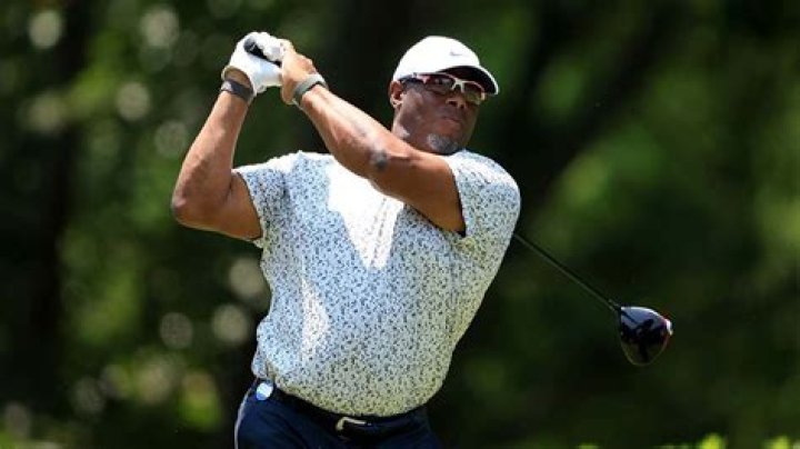 Is Ken Griffey Jr still playing?